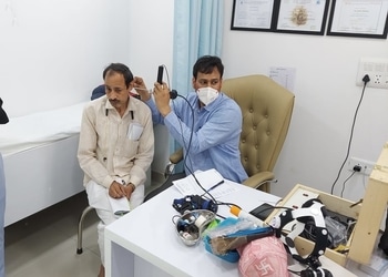 Dr-omkar-singh-Diabetologist-doctors-Ghaziabad-Uttar-pradesh-3