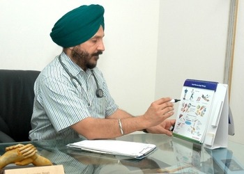 Dr-parminder-singh-Diabetologist-doctors-Civil-lines-ludhiana-Punjab-3