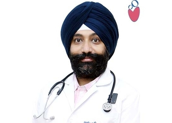 Dr-pawandeep-singh-Child-specialist-pediatrician-Zirakpur-Punjab-2