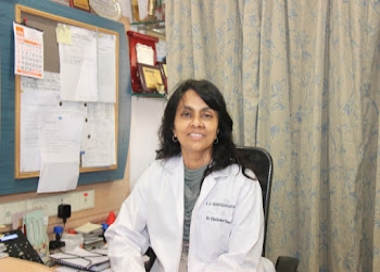Dr-phulrenu-chauhan-best-endocrinologist-pd-hinduja-hospital-Diabetologist-doctors-Dadar-mumbai-Maharashtra-1