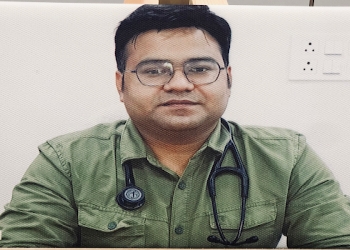 Dr-prakash-thakur-best-newborn-and-child-specialist-vaccinationdevelopment-centre-kanker-khera-meerut-Child-specialist-pediatrician-Meerut-Uttar-pradesh-1