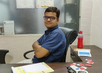 Dr-prateek-tiwari-Dermatologist-doctors-Rajeev-nagar-ujjain-Madhya-pradesh-1