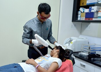 Dr-pratik-sheth-Dermatologist-doctors-Rajkot-Gujarat-2