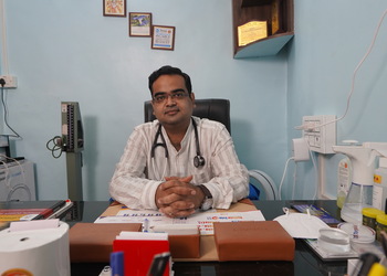 Dr-praveen-mangal-Cardiologists-City-center-gwalior-Madhya-pradesh-1