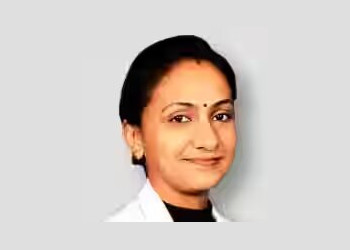 Dr-preeti-jain-Cancer-specialists-oncologists-Adhartal-jabalpur-Madhya-pradesh-1