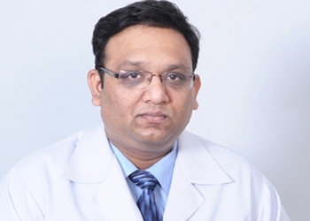 Dr-punit-bansal-Urologist-doctors-Model-town-ludhiana-Punjab-1