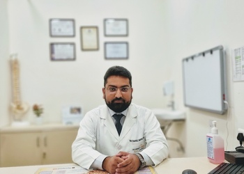 Dr-rahul-mahajan-Neurologist-doctors-Sector-61-chandigarh-Chandigarh-1