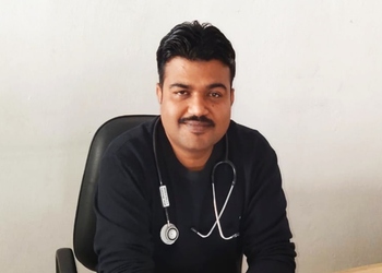 Dr-rajan-mohan-Child-specialist-pediatrician-Ballupur-dehradun-Uttarakhand-1