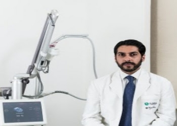 Dr-rajat-kandhari-Dermatologist-doctors-New-delhi-Delhi-1