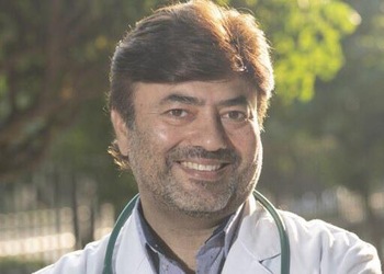 Dr-rajeev-bedi-Cancer-specialists-oncologists-Sector-35-chandigarh-Chandigarh-1