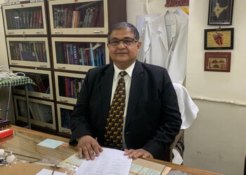 Dr-rajeev-gupta-Cardiologists-Arera-colony-bhopal-Madhya-pradesh-1