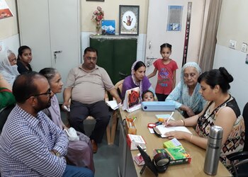 Dr-rashmi-khanna-Ayurvedic-clinics-Bathinda-Punjab-2