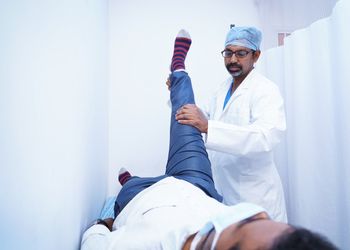 Dr-ratnakar-rao-Orthopedic-surgeons-Ameerpet-hyderabad-Telangana-3