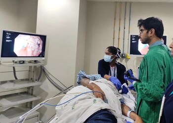 Dr-ravi-daswani-Gastroenterologists-Dharampeth-nagpur-Maharashtra-2