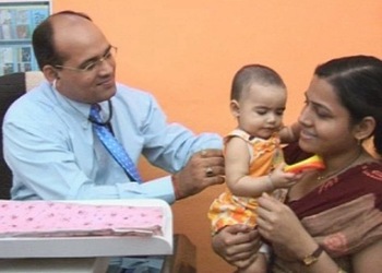 Dr-ravi-rathore-Child-specialist-pediatrician-Madhav-nagar-ujjain-Madhya-pradesh-2