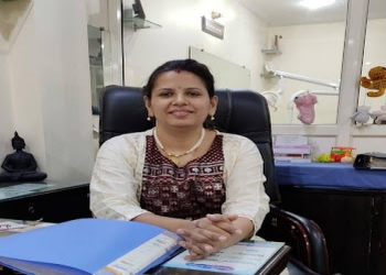 Dr-ritika-singhal-Child-specialist-pediatrician-Mayur-vihar-delhi-Delhi-1