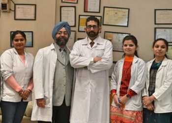 Dr-rohit-mahajan-Diabetologist-doctors-Amritsar-junction-amritsar-Punjab-2