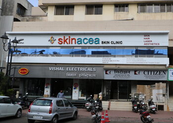 Dr-roopam-gangurde-Dermatologist-doctors-Canada-corner-nashik-Maharashtra-3