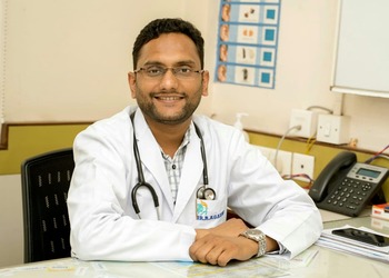 Dr-roshan-agarwala-Gastroenterologists-Guwahati-Assam-1
