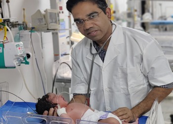 Dr-sandeep-gupta-Child-specialist-pediatrician-City-center-gwalior-Madhya-pradesh-2
