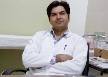 Dr-sandeep-nunia-Urologist-doctors-Bani-park-jaipur-Rajasthan-1