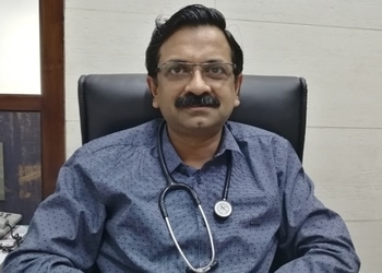 Dr-sanjeev-goel-Child-specialist-pediatrician-Meerut-cantonment-meerut-Uttar-pradesh-2