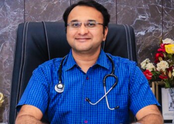 Dr-saumin-shah-Gastroenterologists-Adajan-surat-Gujarat-1