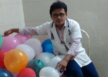 Dr-shahid-siddiqui-Child-specialist-pediatrician-Allahabad-prayagraj-Uttar-pradesh-2