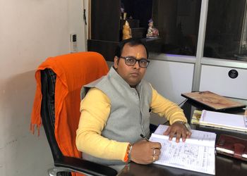 Dr-shaileshmani-tripathi-Vastu-consultant-Kalyanpur-lucknow-Uttar-pradesh-1