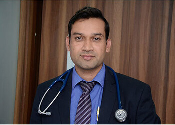 Dr-sharad-deshmukh-Gastroenterologists-Nashik-Maharashtra-1