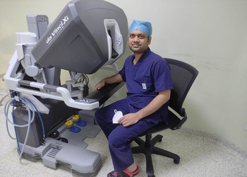 Dr-shrey-jain-Urologist-doctors-Cyber-city-gurugram-Haryana-2
