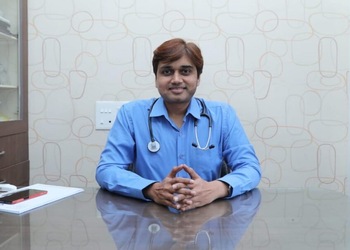 Dr-shreyans-shah-Diabetologist-doctors-Nashik-Maharashtra-1