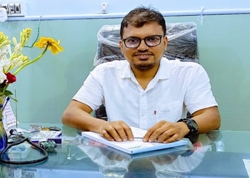 Dr-sibaji-das-Gynecologist-doctors-Dhulian-West-bengal-1