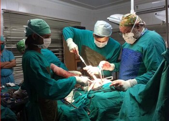 Dr-soneet-aggarwal-Orthopedic-surgeons-Civil-lines-jalandhar-Punjab-2