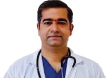 Dr-srinivas-nistala-Gastroenterologists-Dwaraka-nagar-vizag-Andhra-pradesh-1
