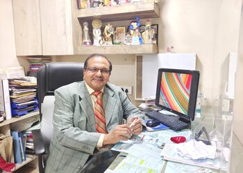 Dr-subodh-banzal-Diabetologist-doctors-Nipania-indore-Madhya-pradesh-1