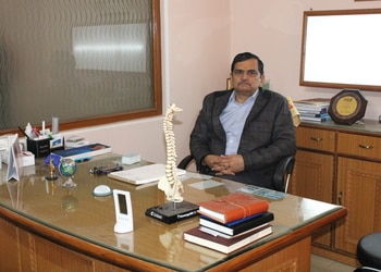 Dr-sunil-bisen-Neurosurgeons-Aliganj-lucknow-Uttar-pradesh-2