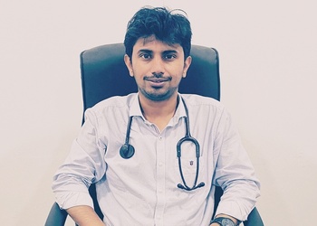 Dr-suraj-kubihal-Diabetologist-doctors-Gokul-hubballi-dharwad-Karnataka-2