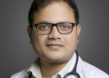 Dr-sushant-kumar-Child-specialist-pediatrician-Jabalpur-Madhya-pradesh-1