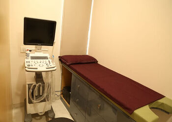 Dr-sweta-kothari-Gynecologist-doctors-Ahmedabad-Gujarat-3