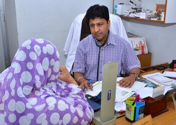Dr-tarun-aggarwal-Diabetologist-doctors-Model-town-jalandhar-Punjab-1