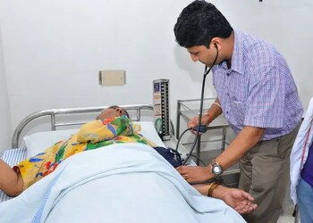 Dr-tarun-aggarwal-Endocrinologists-doctors-Civil-lines-jalandhar-Punjab-2