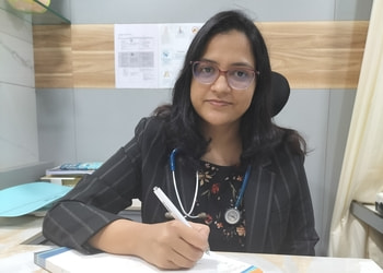 Dr-tripti-goswami-puri-Child-specialist-pediatrician-Kandivali-mumbai-Maharashtra-1
