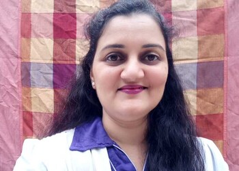Dr-trupti-prashant-rathi-Dermatologist-doctors-Solapur-Maharashtra-1