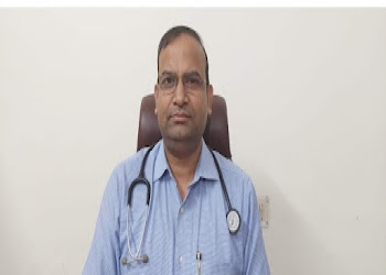 Dr-umesh-kumar-garg-Diabetologist-doctors-Agra-Uttar-pradesh-1