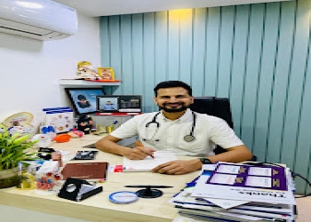 Dr-vaibhav-jain-Diabetologist-doctors-Dewas-Madhya-pradesh-2