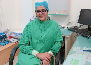 Dr-vanita-arora-Cardiologists-Sarita-vihar-delhi-Delhi-1