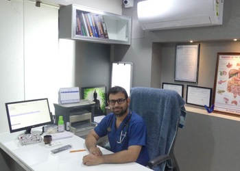 Dr-vatsal-mehta-Gastroenterologists-Ghatlodia-ahmedabad-Gujarat-1