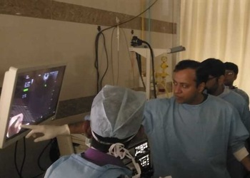 Dr-vikas-singla-Gastroenterologists-Delhi-Delhi-2