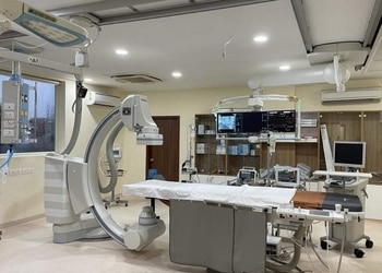 Dr-vinesh-jain-Cardiologists-Kamla-nagar-agra-Uttar-pradesh-2